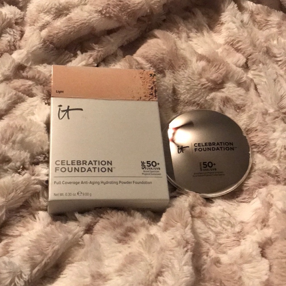 It Cosmetics Celebration Foundation SPF 50+ Light